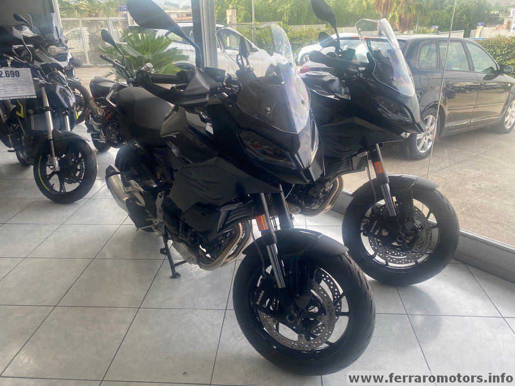 bmw f900xr cena